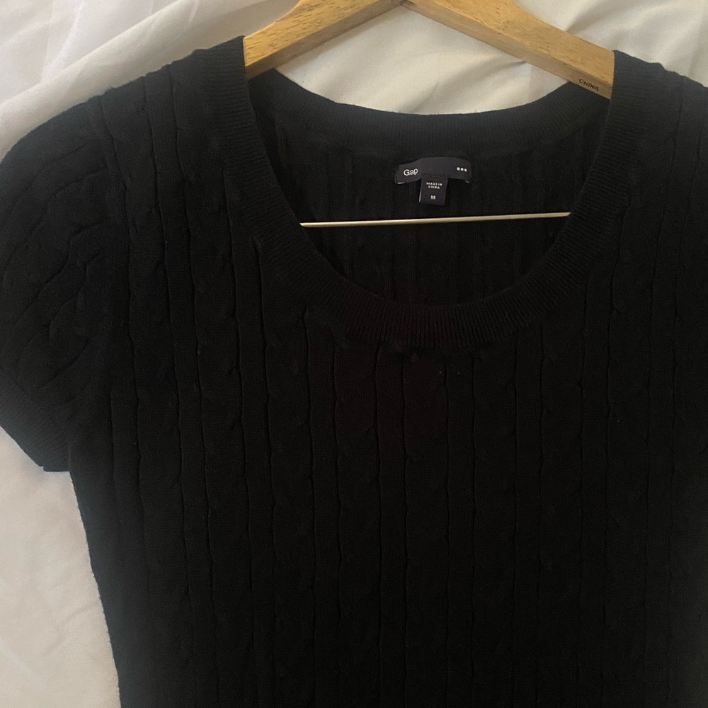 GAP CABLE KNIT TOP